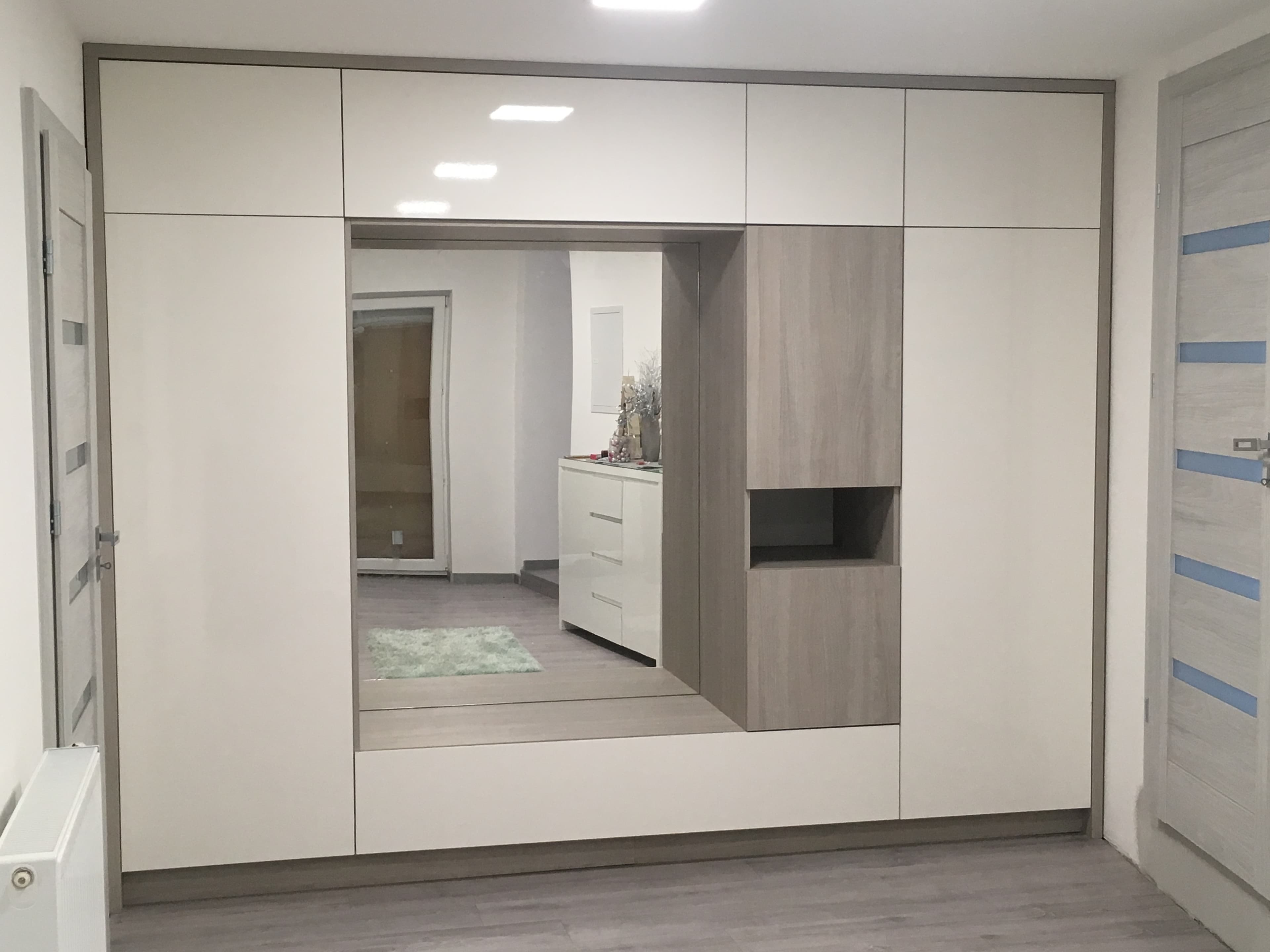 Vestavěné skříně